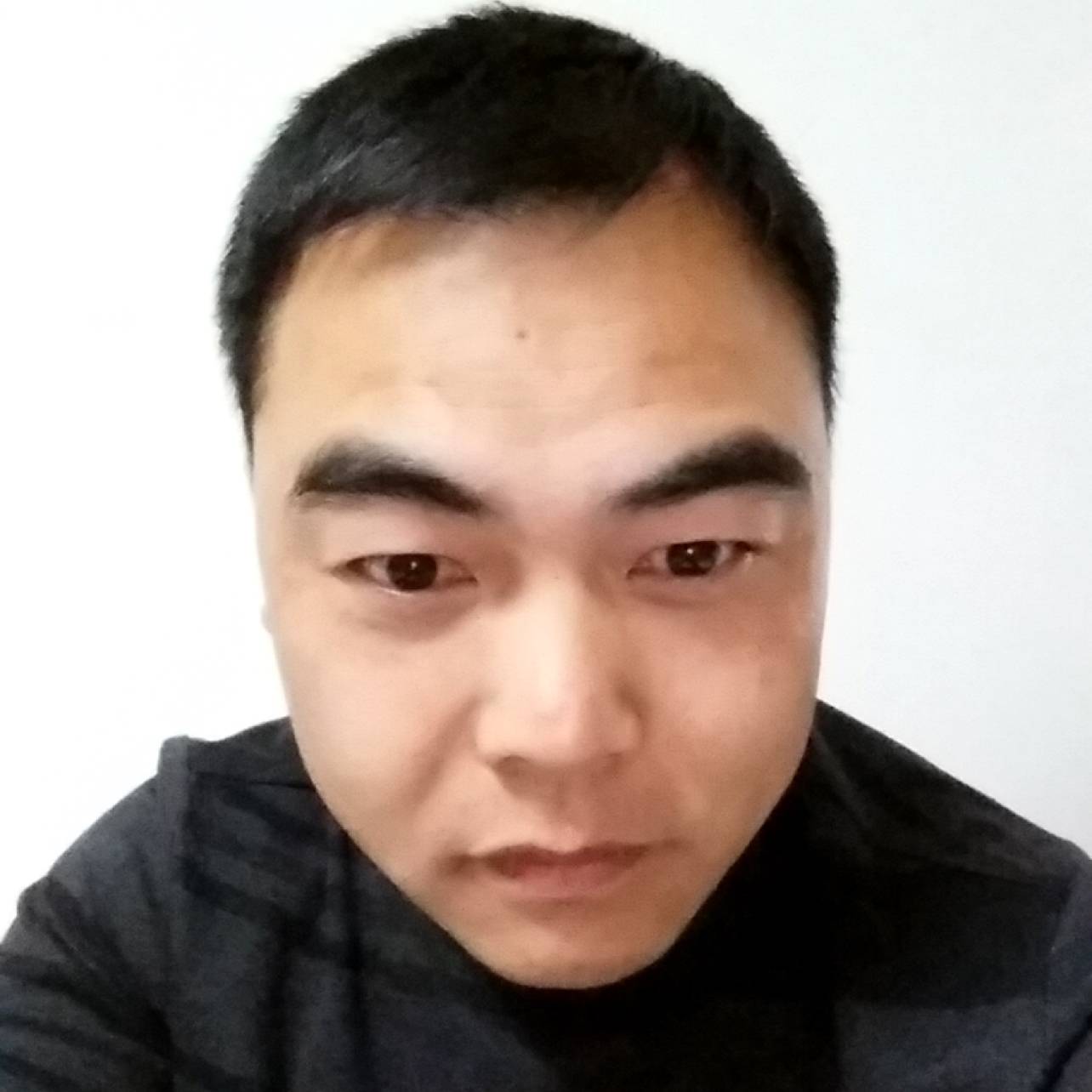 壹脚不到满盆空的照片