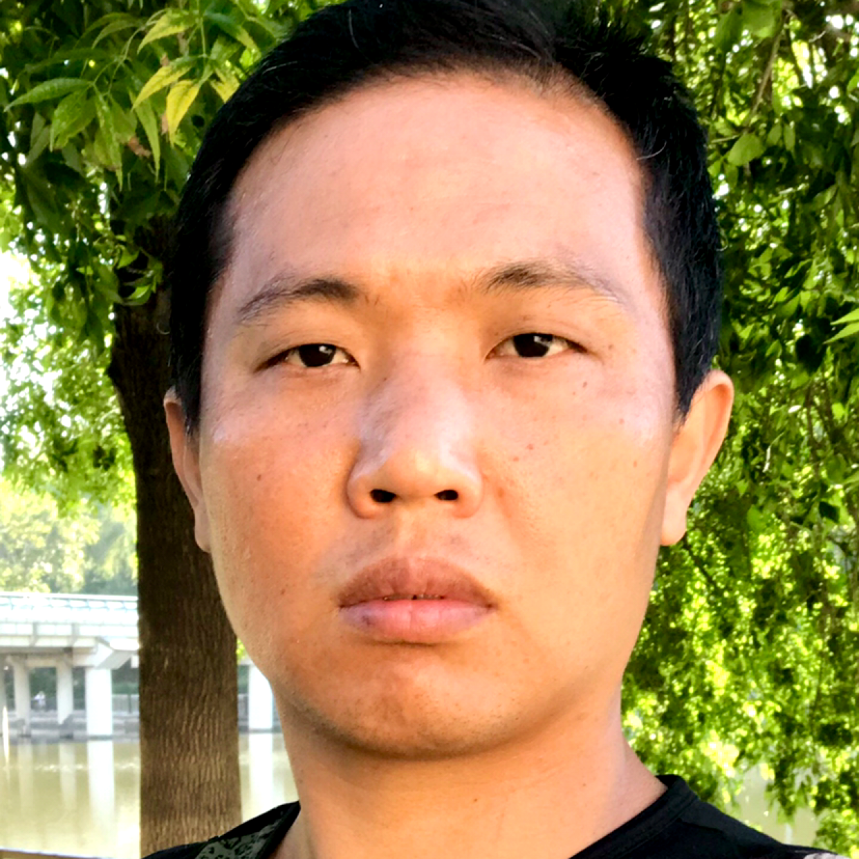 火星上闻棉花糖的照片