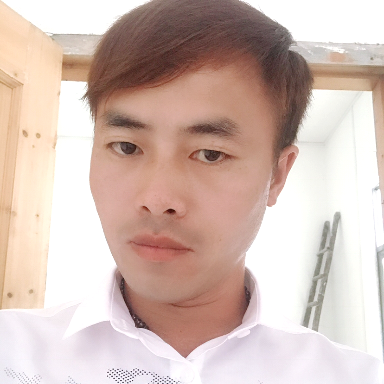 靁歌的照片