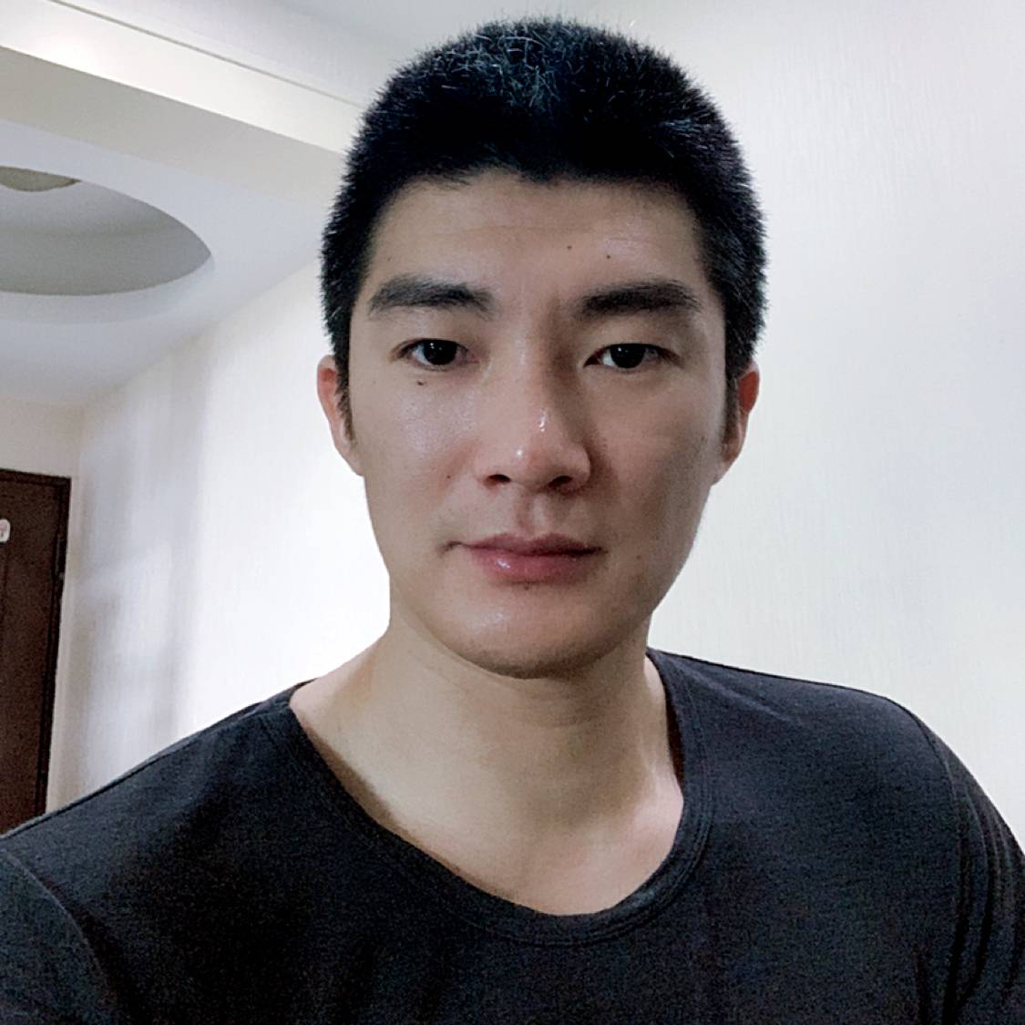 砖头打整齐的照片