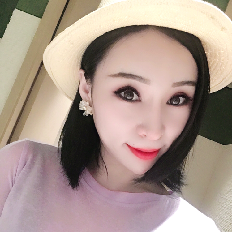 在深圳的媛媛小姐的照片
