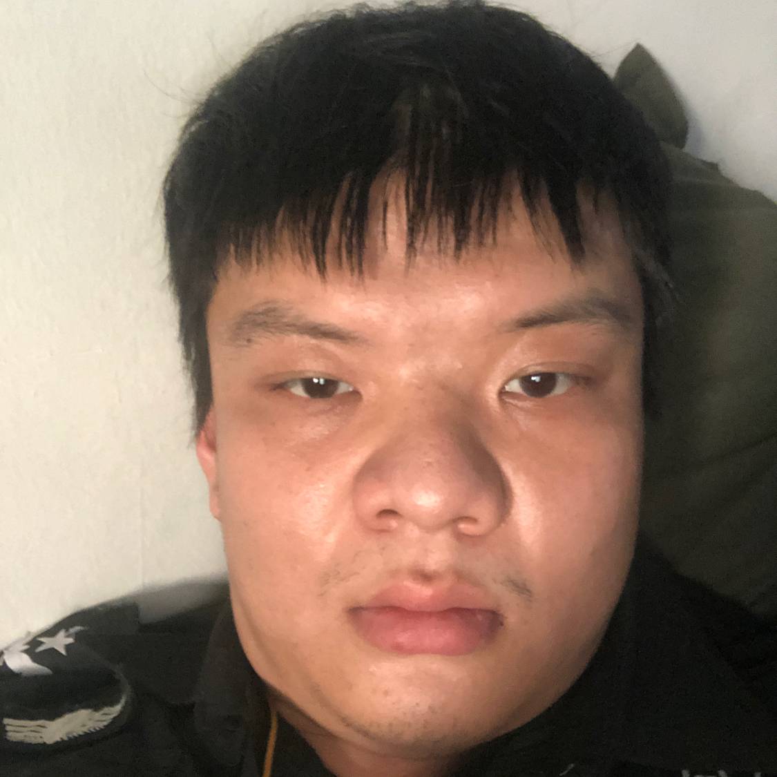 冷静踢森槿的照片