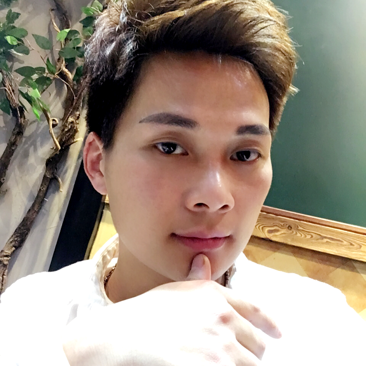 斯文的微笑的照片