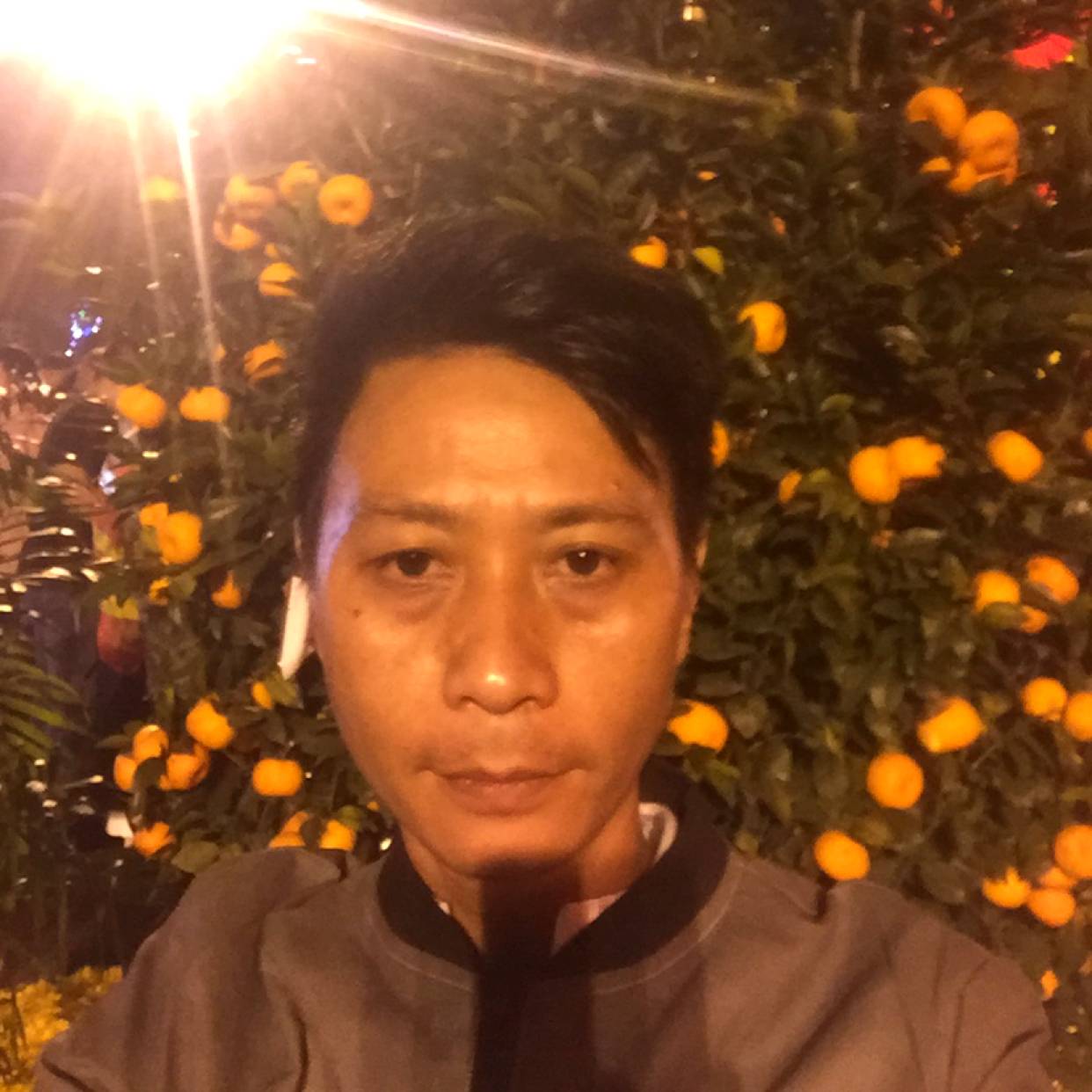 神勇深拥冷眸的照片