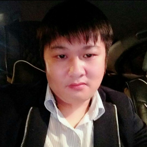 胡淳波的照片