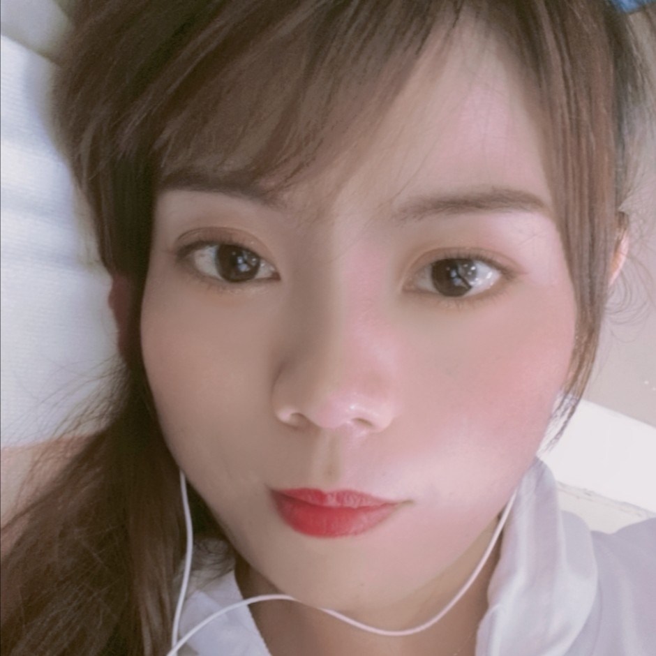 战斗机打高高的照片