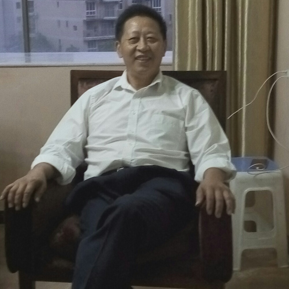 英俊小蝴蝶的照片