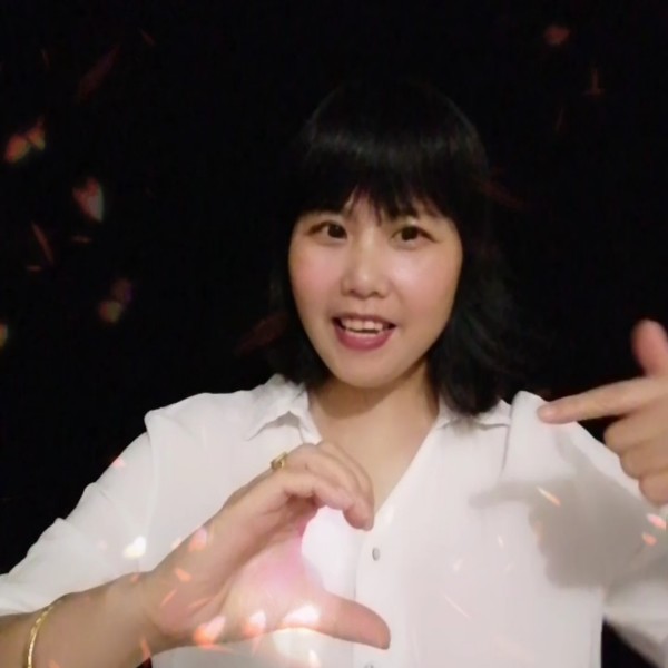 简单回首海燕的照片