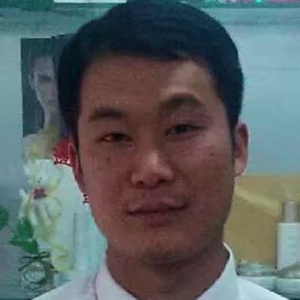 独特等于红玫瑰的照片
