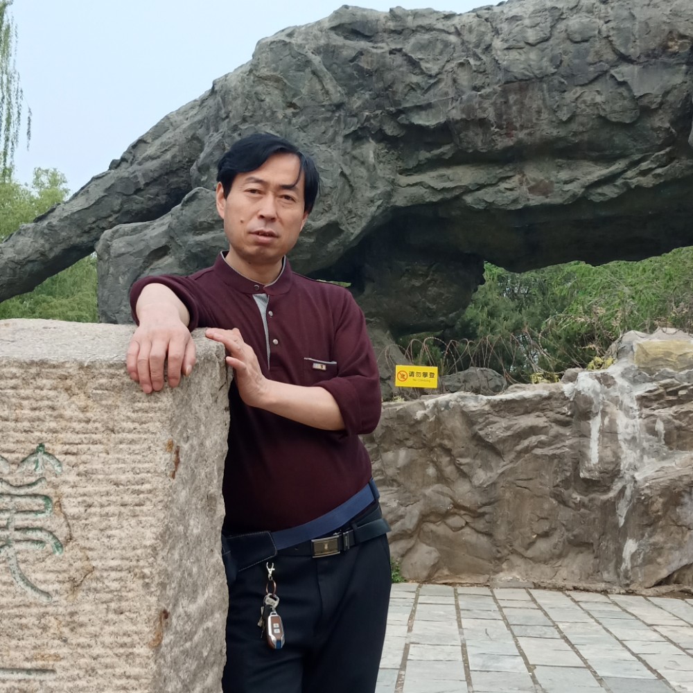 海燕吃醋缓慢的照片