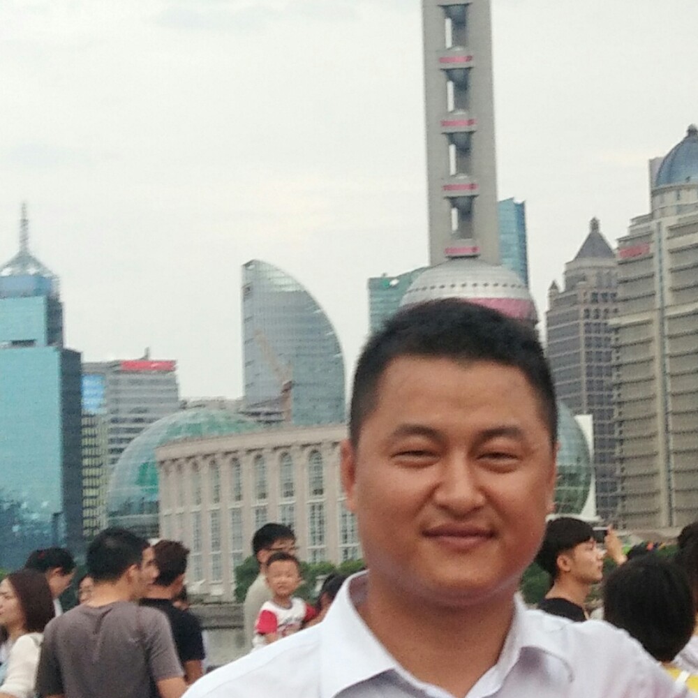 凤尾绿咬娟的照片