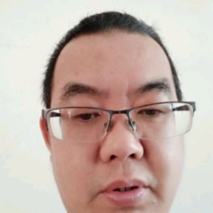小刺猬深拥愤怒的照片