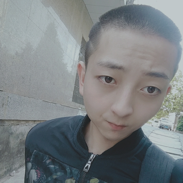 默男的照片