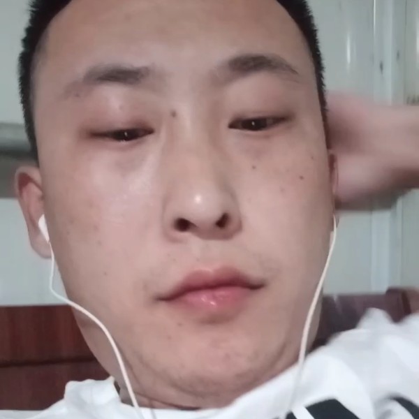 哭泣那蚂蚁的照片
