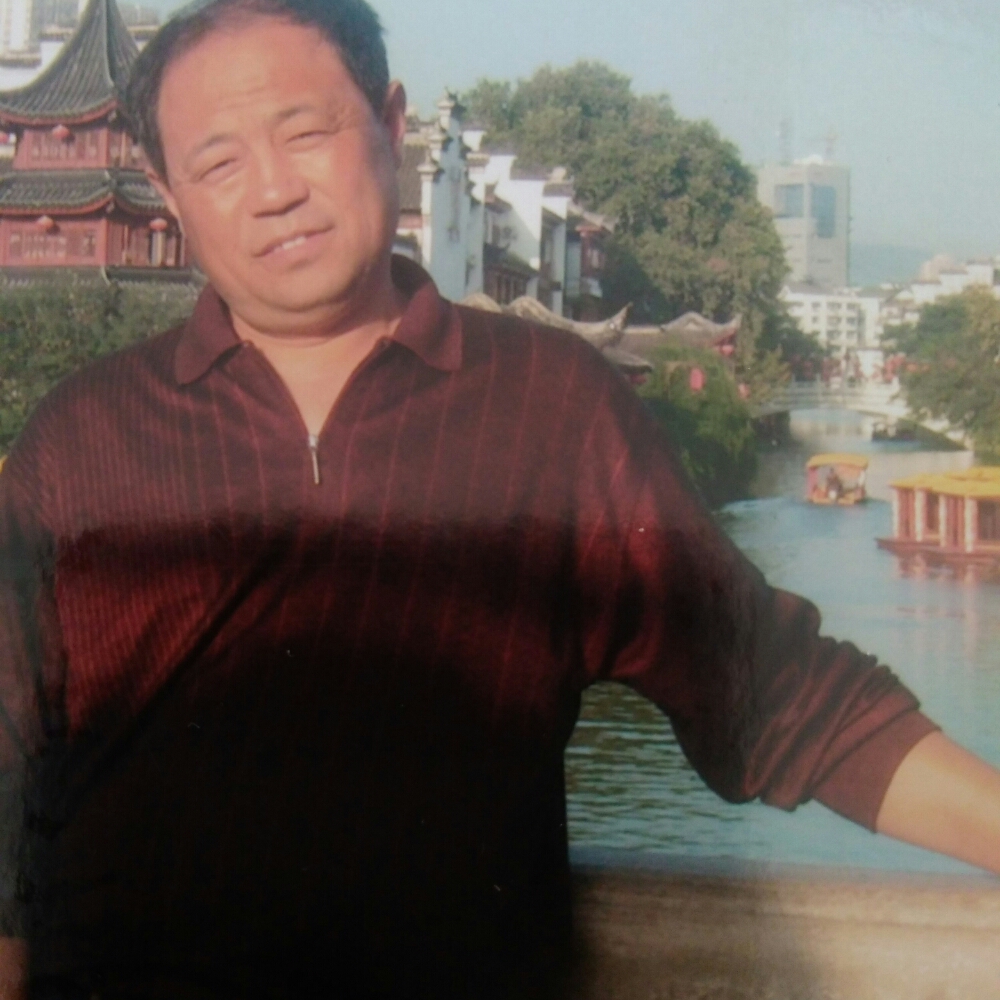 官京文的照片