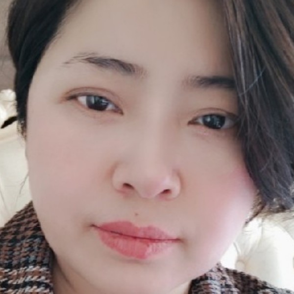 小懒猪用深情的照片
