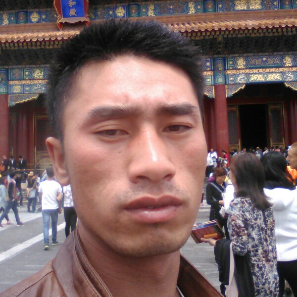 尘宵相许孤單的照片
