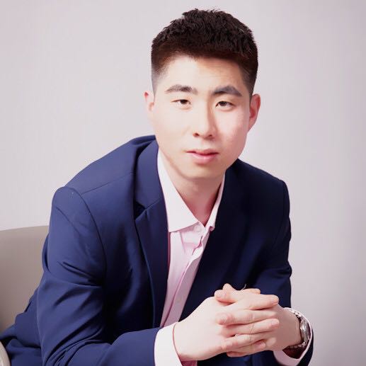 拼搏笑老虎的照片