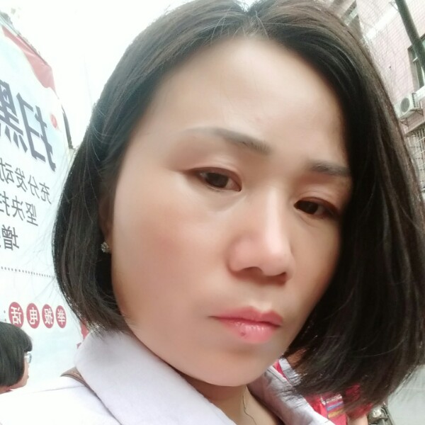 店员回首无情的照片