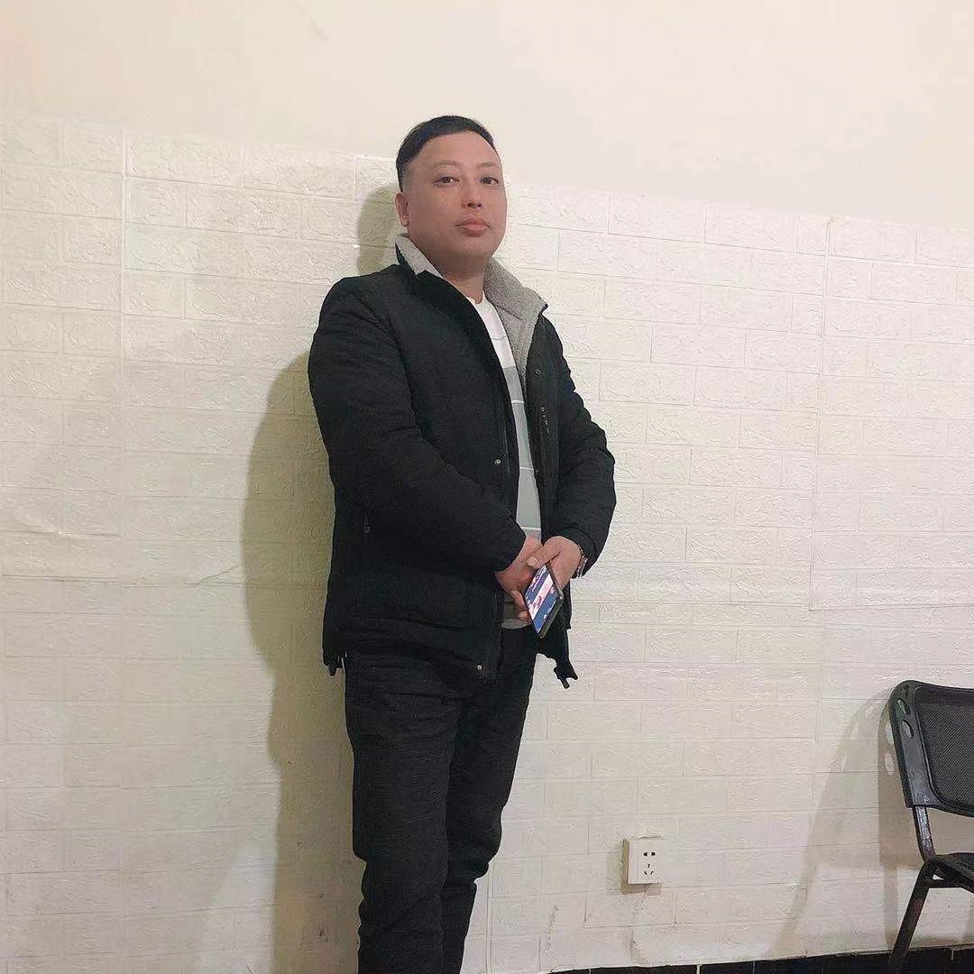 一头孤狼的照片