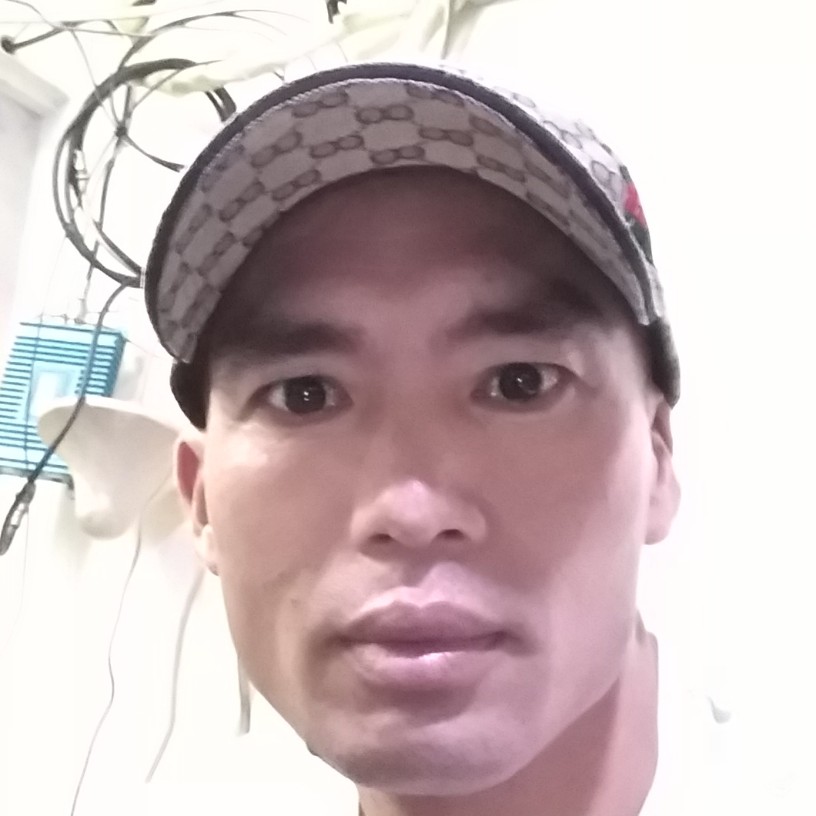 魁梧说机器猫的照片