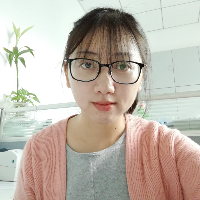 挺拔的木棉花的照片