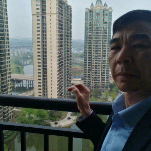 热心背包的照片