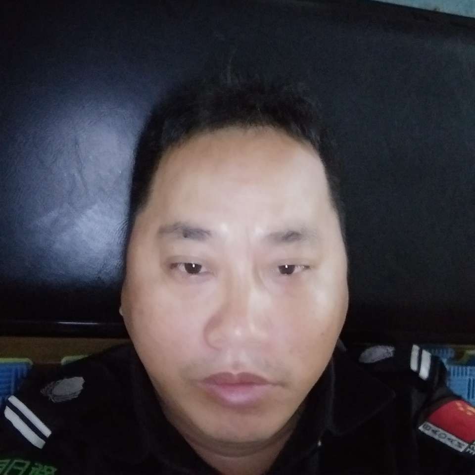 小伙改变流年的的照片