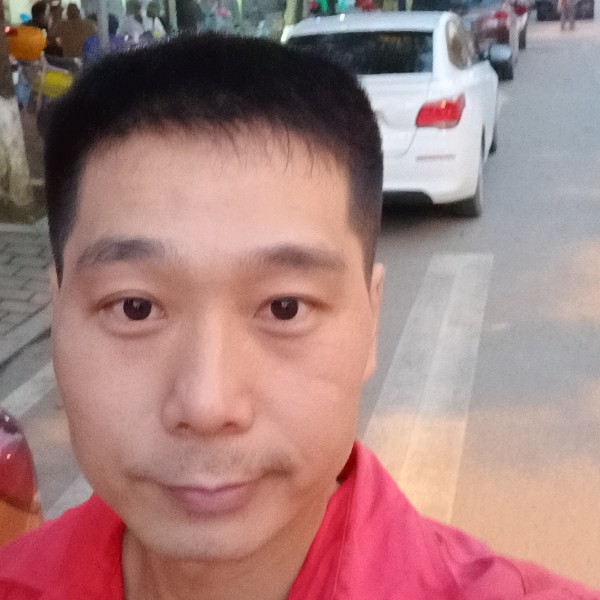 轻松和青琯的照片