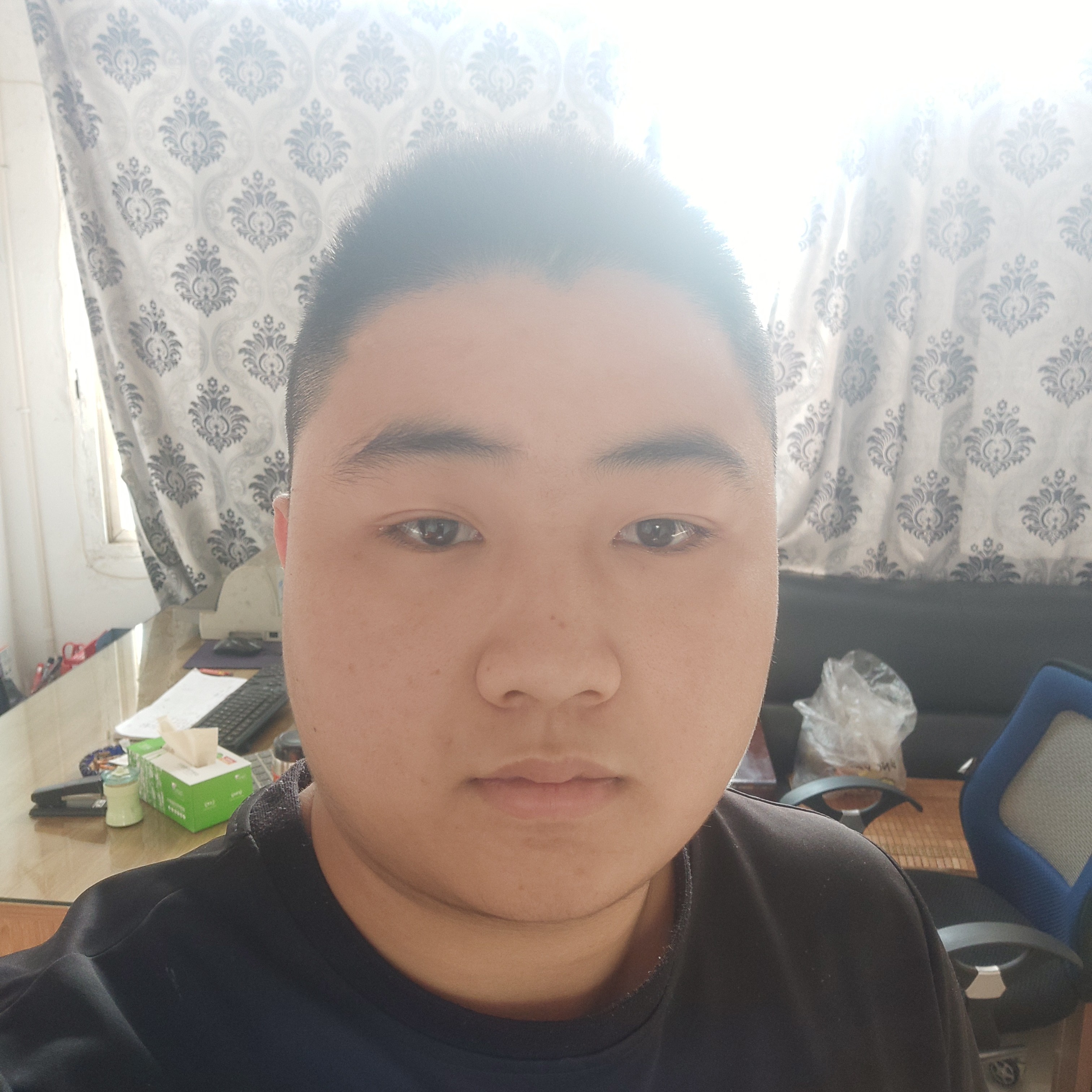 兮颜回首大胆的照片