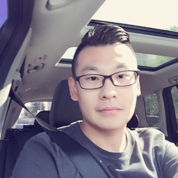 何玉东的照片