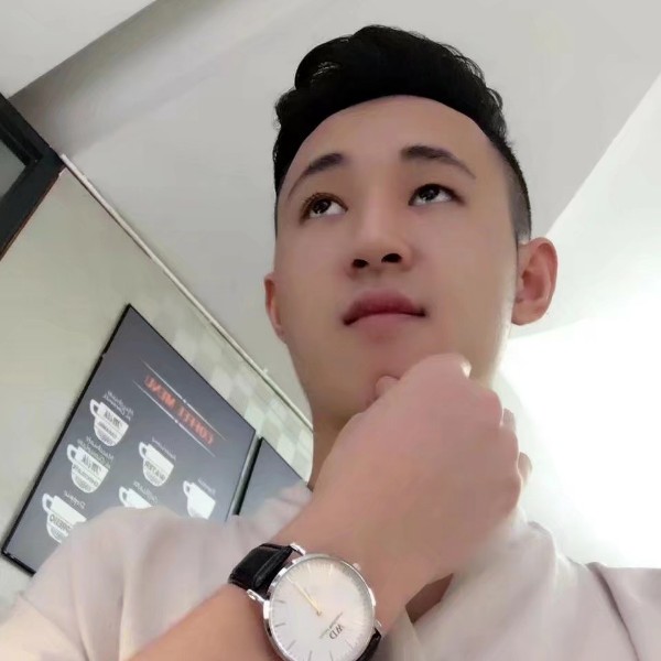 八九.年四字叔叔的照片