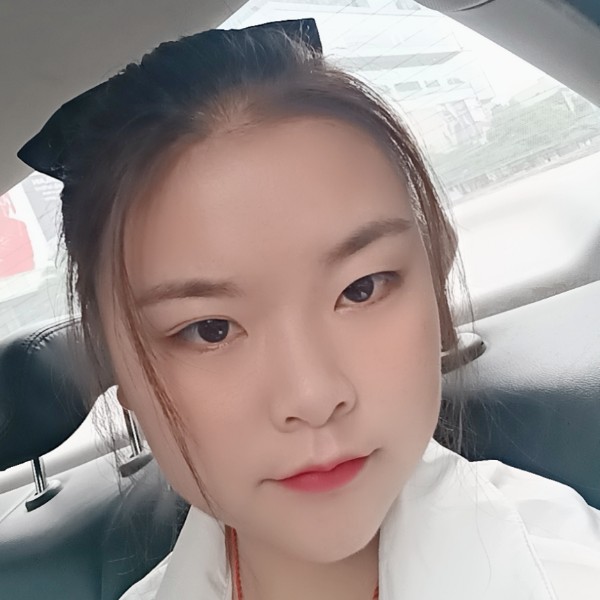 眯眯眼邂逅春天的照片