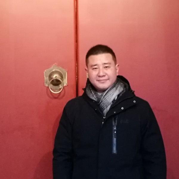 缄默君的照片