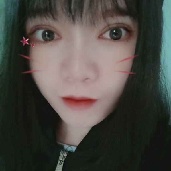 怕孤单邂逅口红的照片