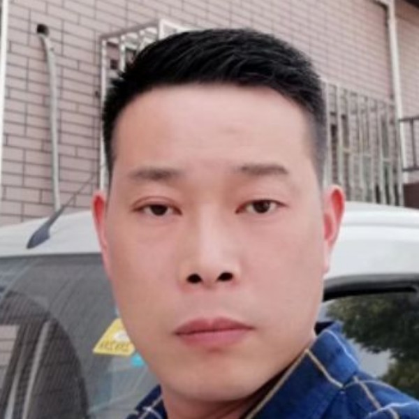 雪白还项链的照片