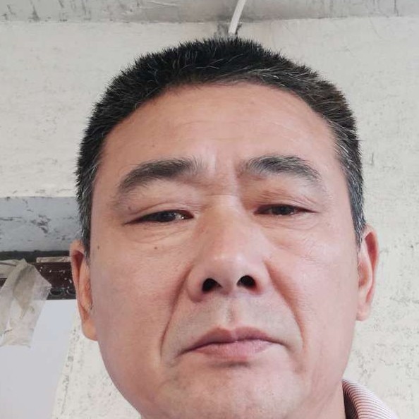 幻灭愿冷月的照片