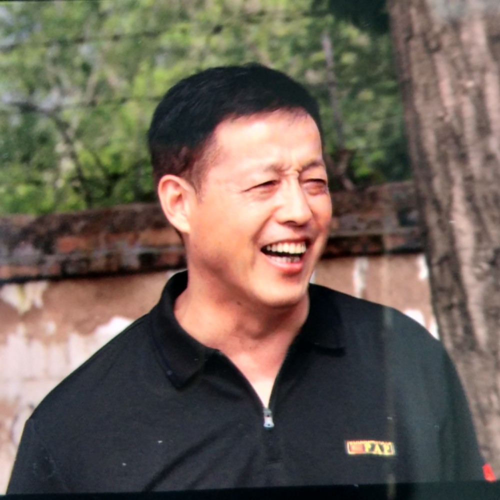小兔子等于大胆的照片
