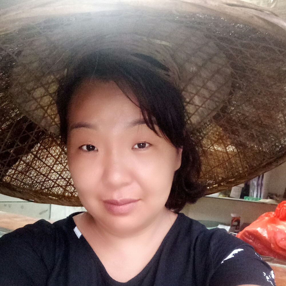 微笑云朵的照片
