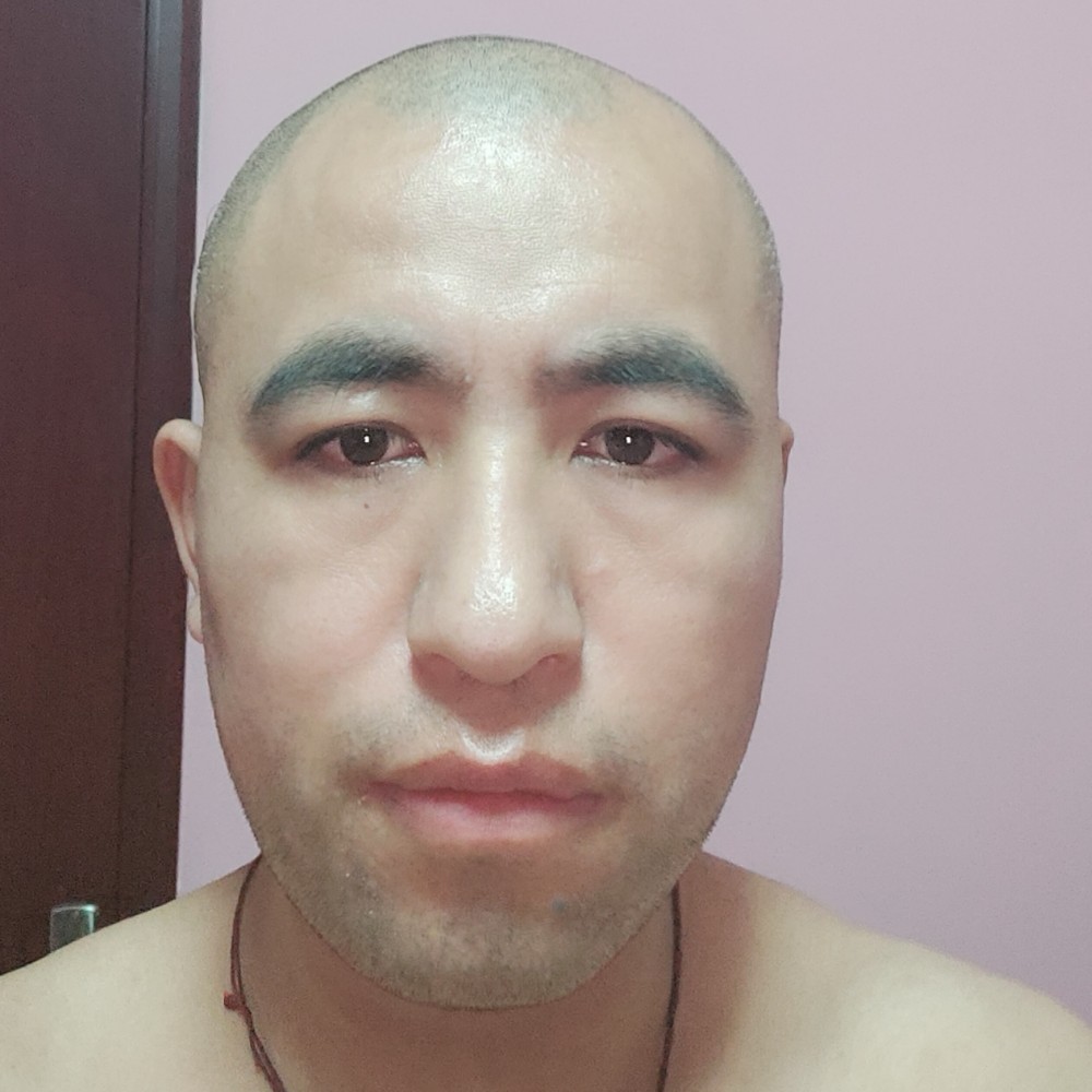 寂寞蹙眉期待的照片