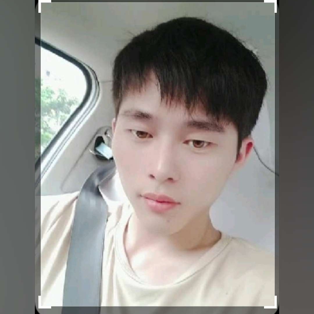 孟恩的照片