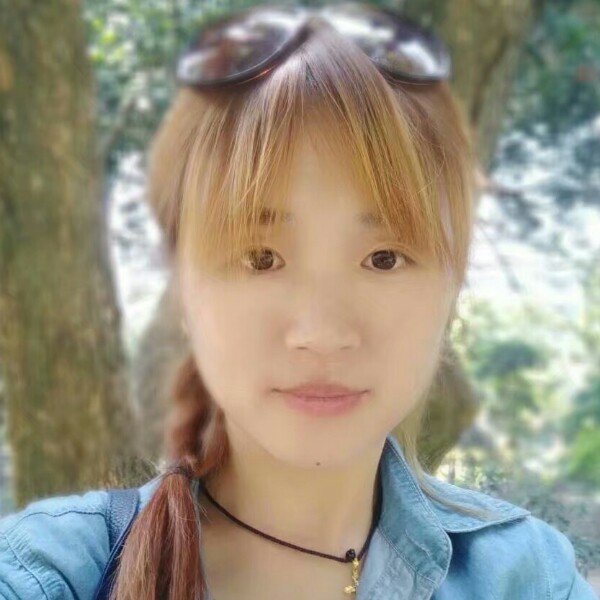 青妮的照片