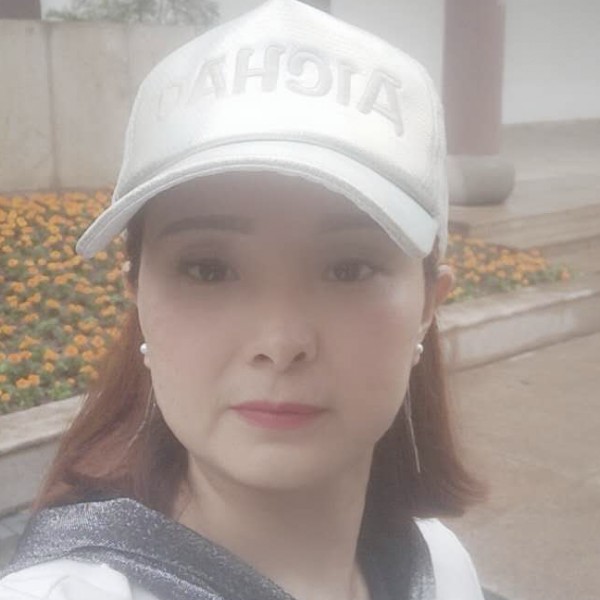 坚持燕的照片