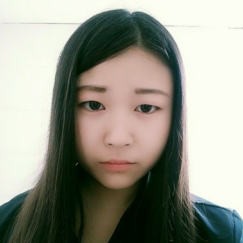 イ哭?; ? R的照片