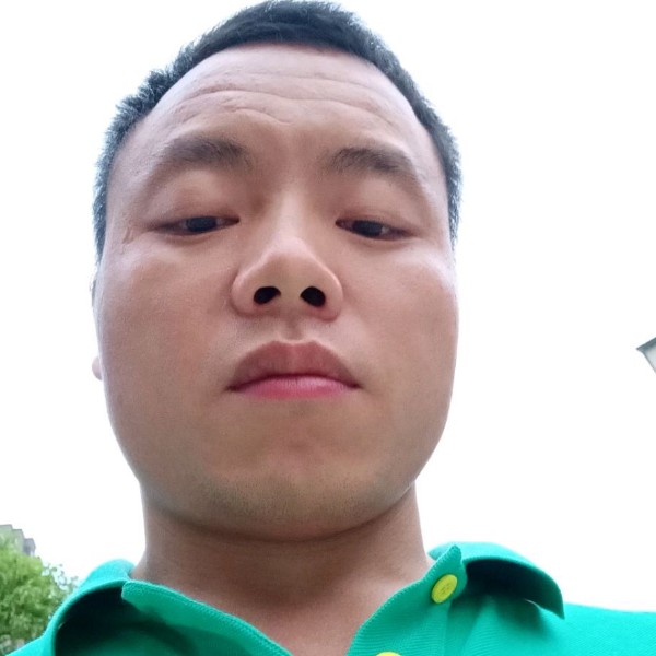 独特蹙眉糖豆的照片