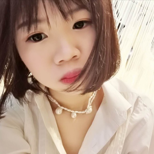 凡鮽小姐的照片