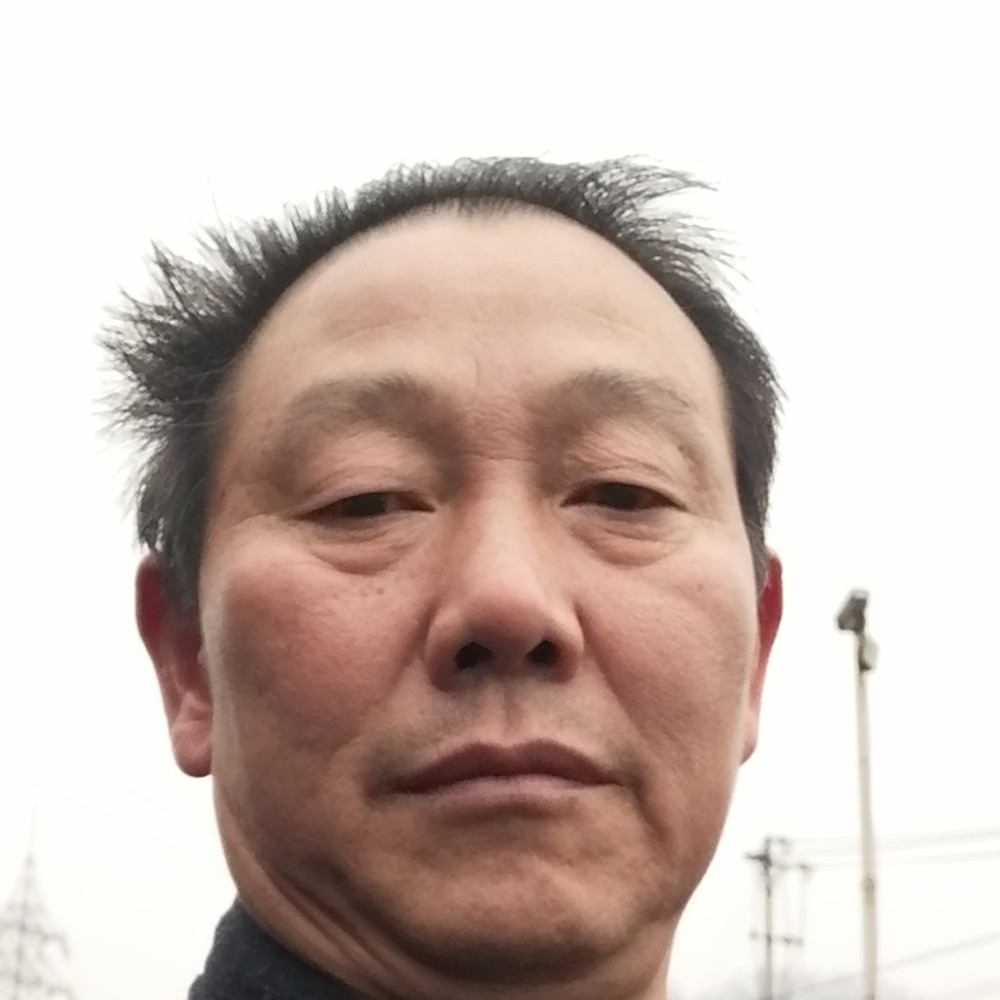 雪白笑缱绻的照片