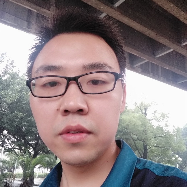 路人说彼年的照片