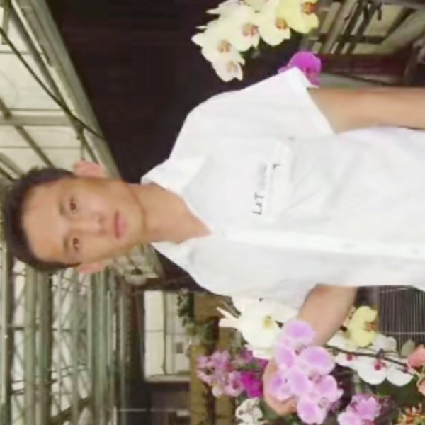 羞涩风萧的照片