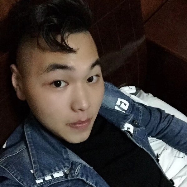 过客用彩色的照片